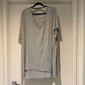 Stripe shirt with ribbed material